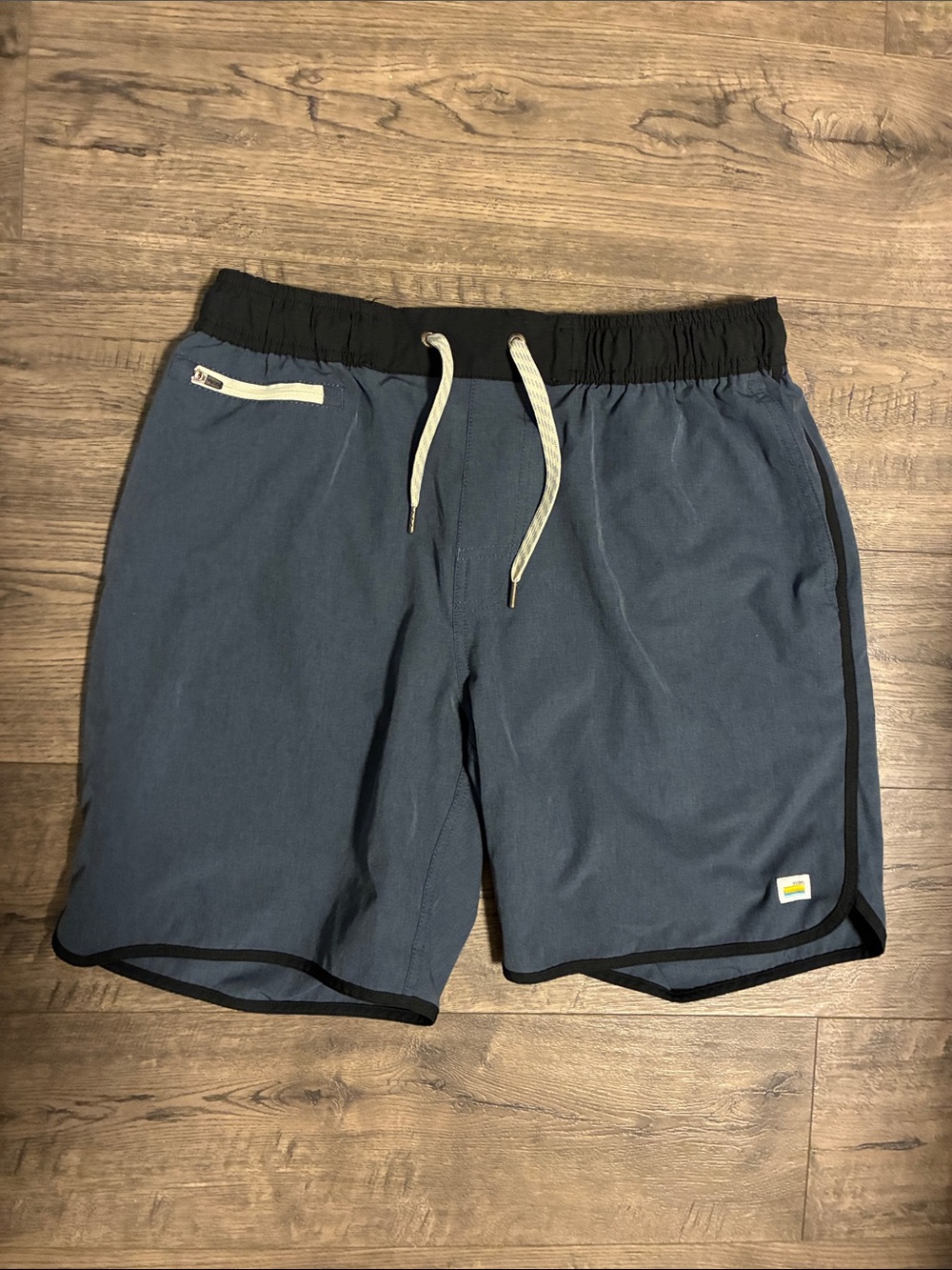 Vuori V330/Banks Shorts Men’s M Slate Blue 7.5” Performance Athletic Swim